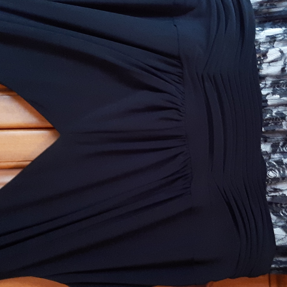 Dress - Picture 5 of 8